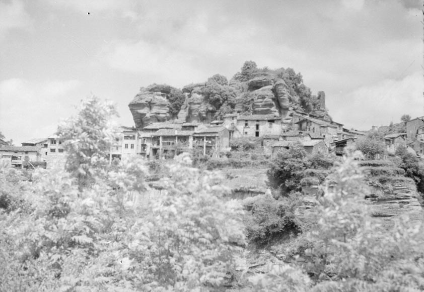 Rupit. Castell i detalls de la localitat